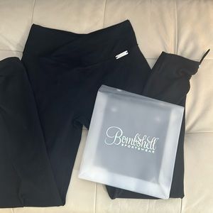 Bombshell Sportswear Black Toggle Leggings size small